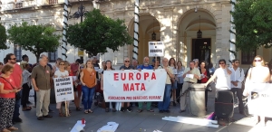 Concentración por las muertes producidas en el Mediterráneo y para exigir soluciones
