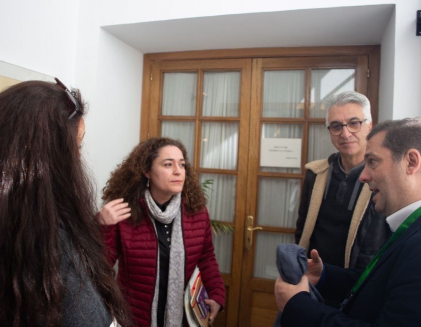IU Sanlúcar la Mayor lleva al Parlamento la lucha por los derechos de Lucía, con una discapacidad reconocida del 45% integrada en un aula educativa, pero con falta de recursos