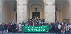Minuto de silencio por el trabajador fallecido en accidente laboral